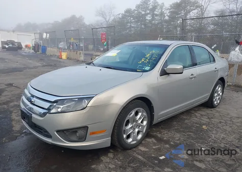2010 Ford Fusion Se z USA, uszkodzony, nr VIN 3FAHP0HA3AR266146